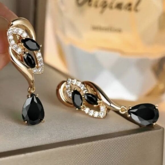Jewelry - 18k Gold Plated Water Drop Black Diamond Earrings
